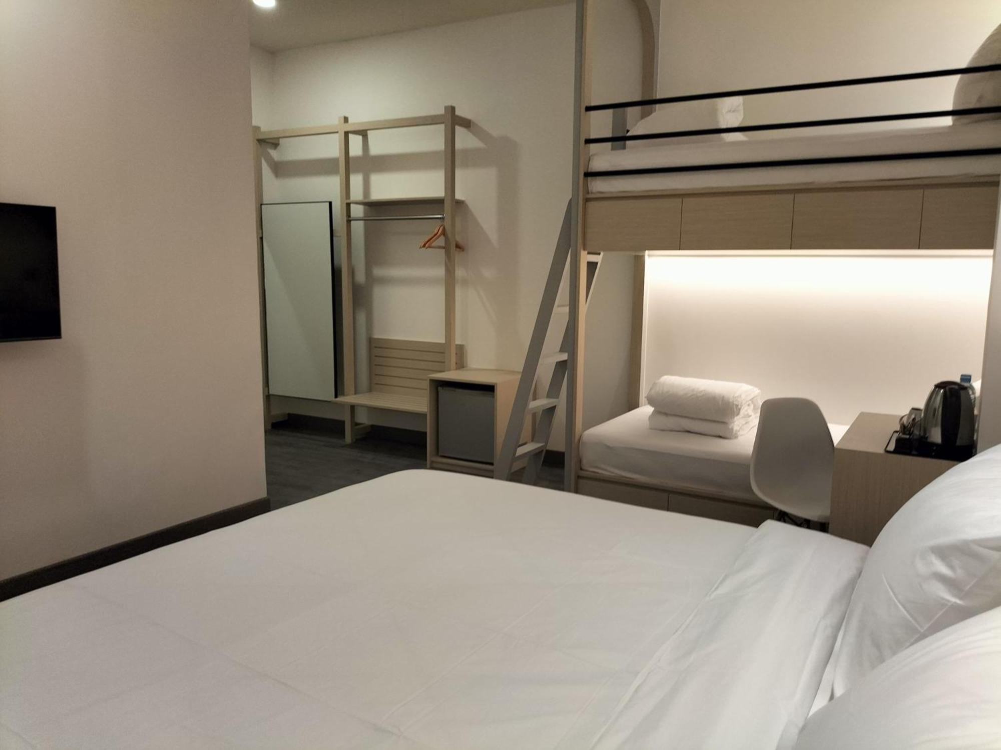 True Blue Hotel Menteng Jakarta Ngoại thất bức ảnh