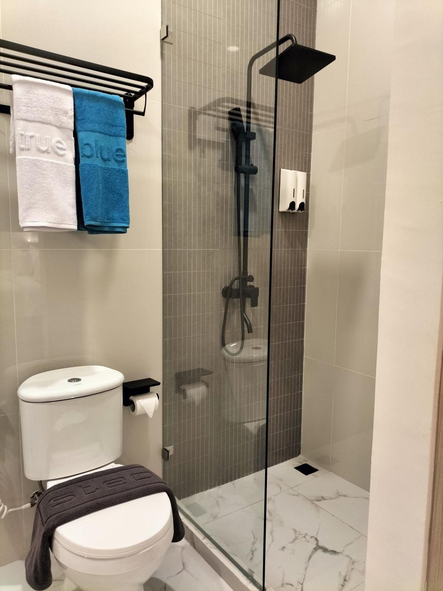 True Blue Hotel Menteng Jakarta Ngoại thất bức ảnh