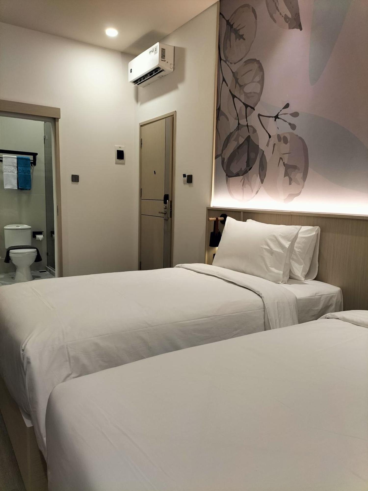 True Blue Hotel Menteng Jakarta Ngoại thất bức ảnh