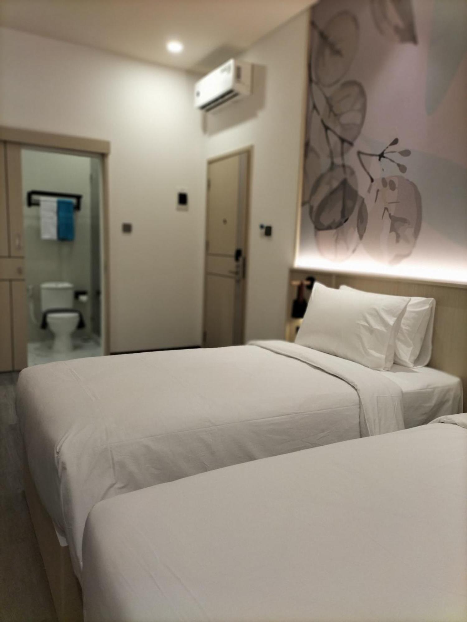 True Blue Hotel Menteng Jakarta Ngoại thất bức ảnh