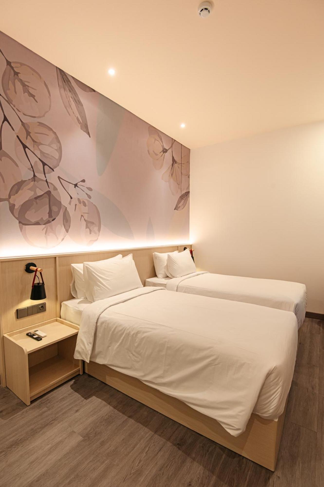 True Blue Hotel Menteng Jakarta Ngoại thất bức ảnh